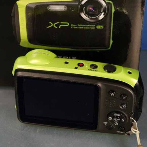 FUJIFILM Finepix XP90 Digital Camera 16M I.O.S. 28MM X5 Waterproof with Box - Picture 1 of 4